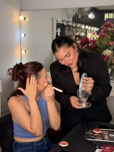 The Beauty School · práctica, backstage y eventos de la carrera