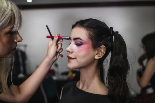 The Beauty School · práctica, backstage y eventos de la carrera