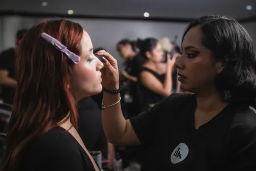 The Beauty School · práctica, backstage y eventos de la carrera