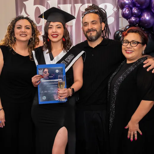 The Beauty School · práctica, backstage y eventos de la carrera