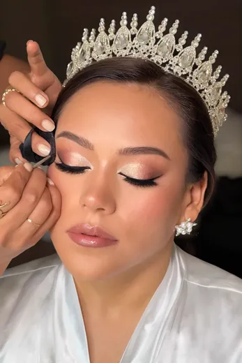The Beauty School · práctica, backstage y eventos de la carrera