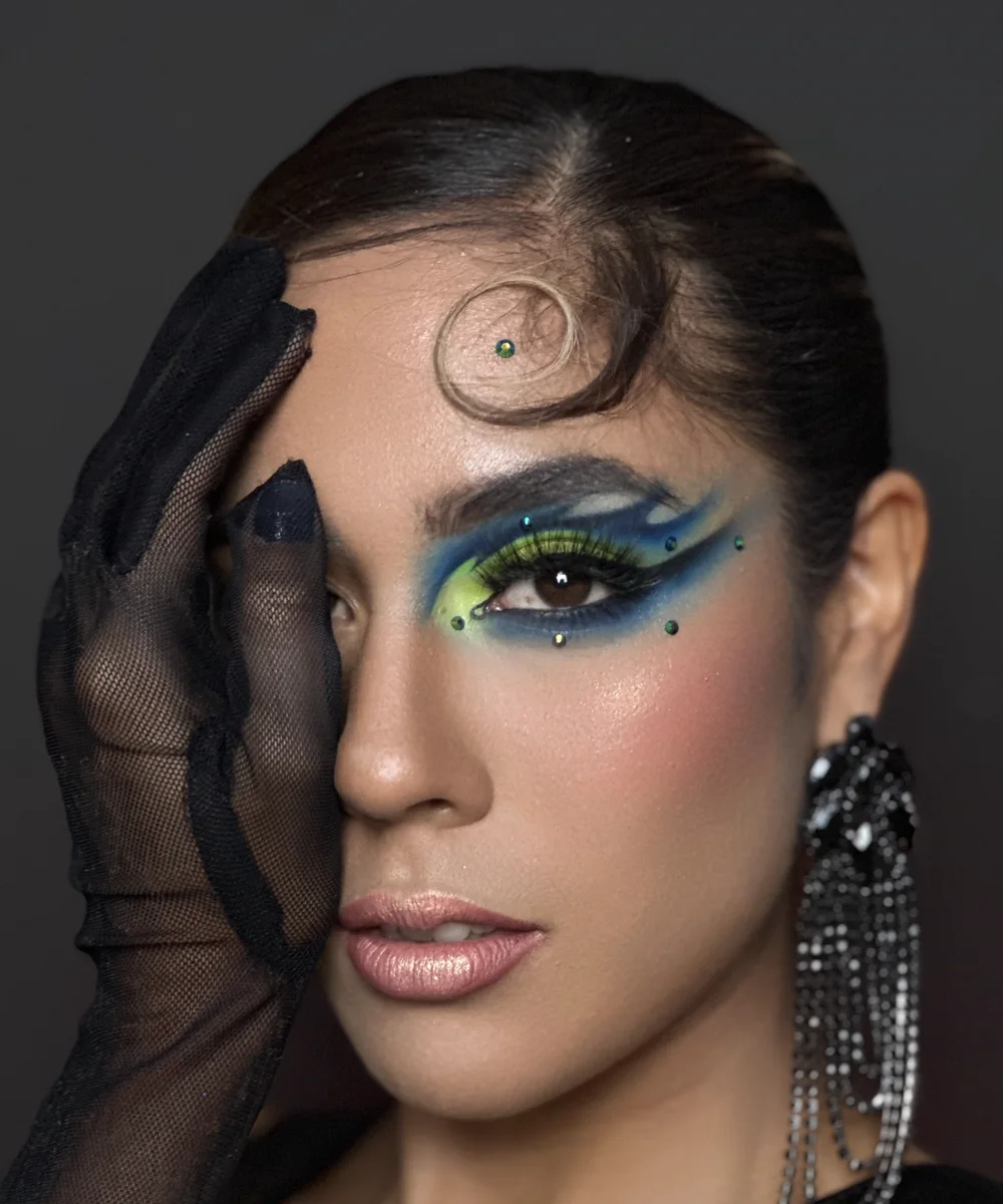 Maquillaje editorial de alta precisión: difuminado limpio, trazo definido y piel pulida